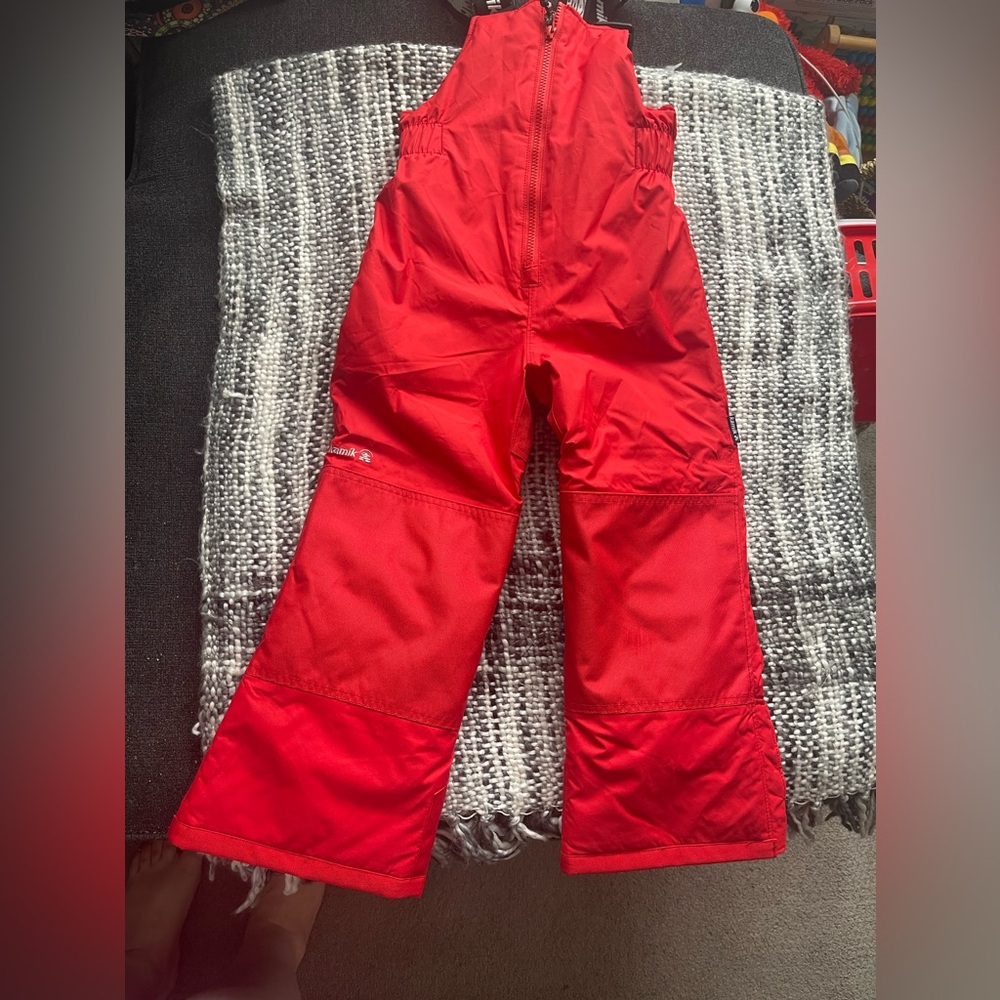 Kids ski pants. Size 6.